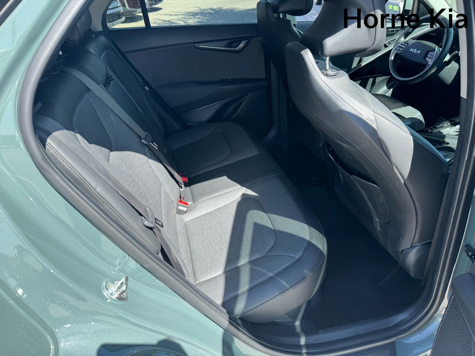 Certified 2023 Kia Niro SX Touring FWD image 28