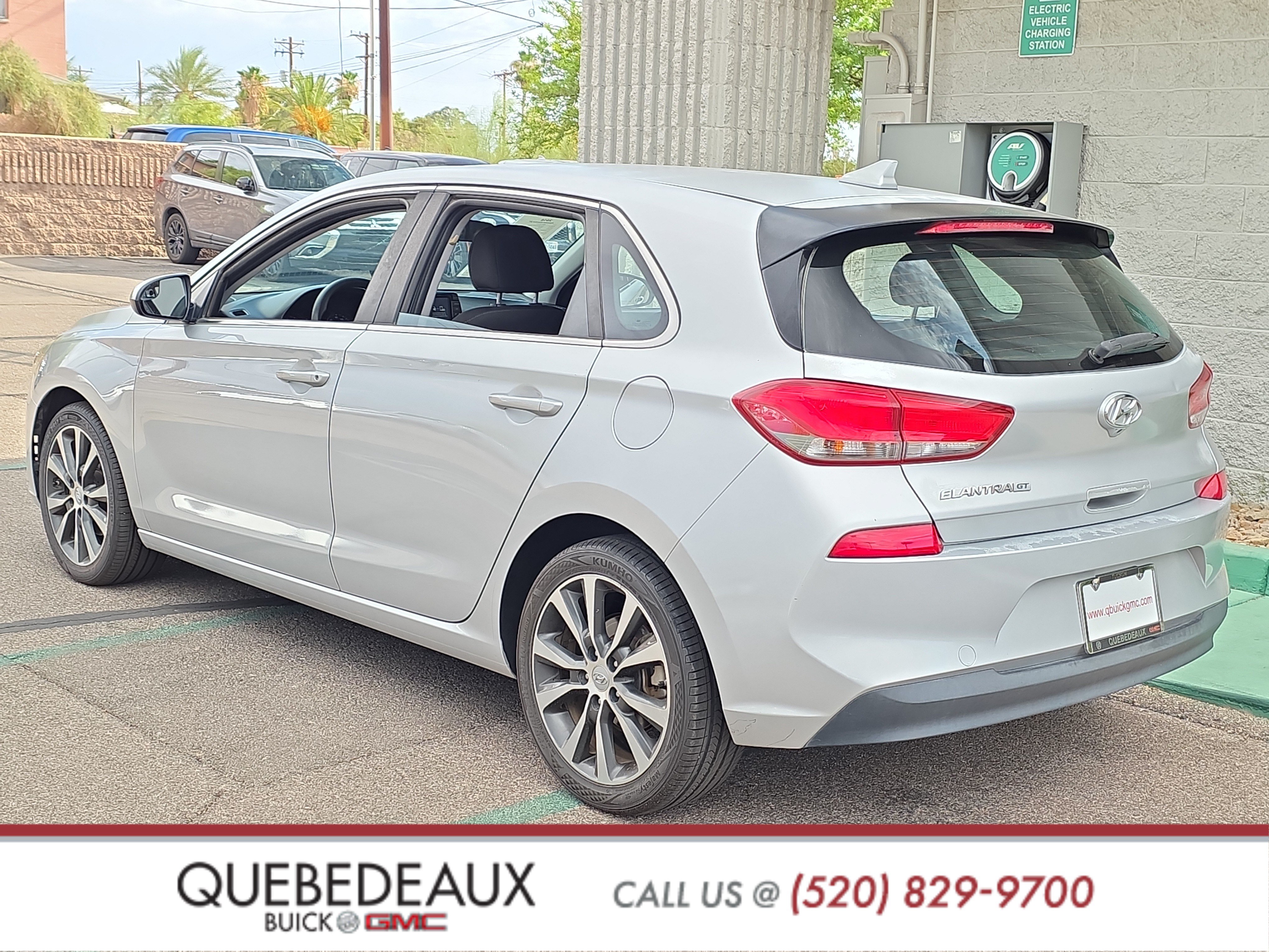 Used 2018 Hyundai Elantra GT FWD image 5