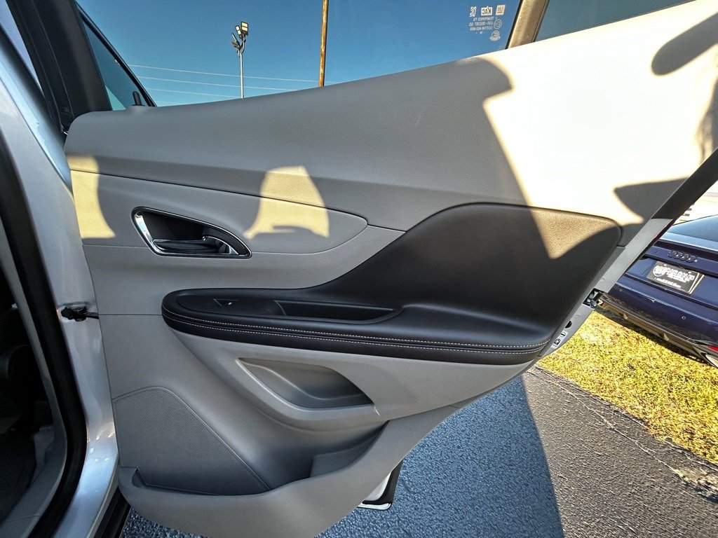 Used 2015 Buick Encore Convenience image 14