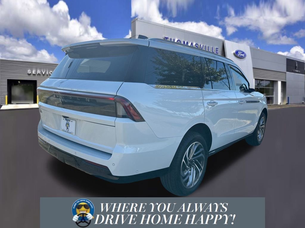 New 2025 Lincoln Navigator Reserve image 3