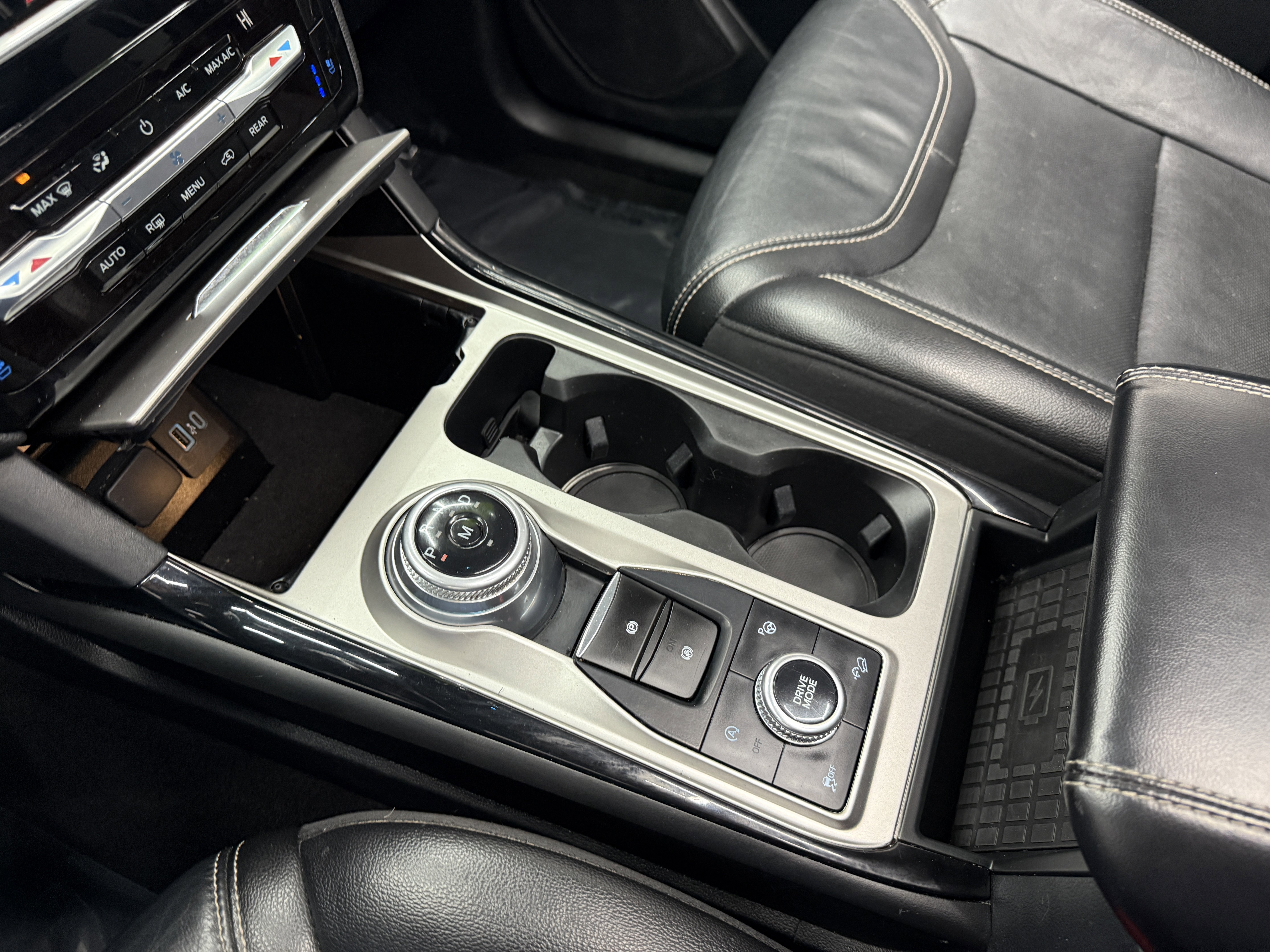 Used 2021 Ford Explorer ST w/ ST Street Pack image 21