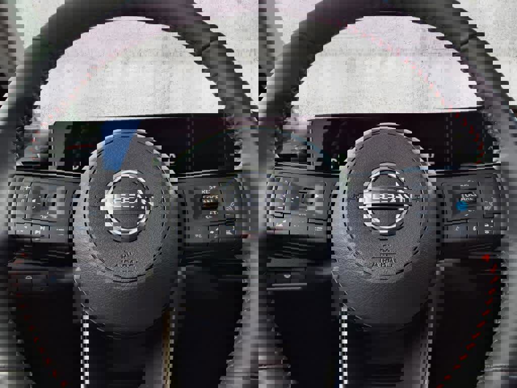 New 2025 Nissan Kicks SR image 21