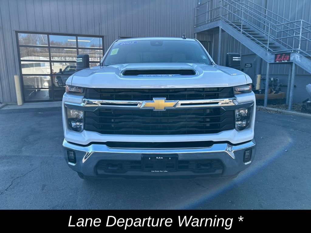 Used 2025 Chevrolet Silverado 2500 LT w/ Convenience Package image 9