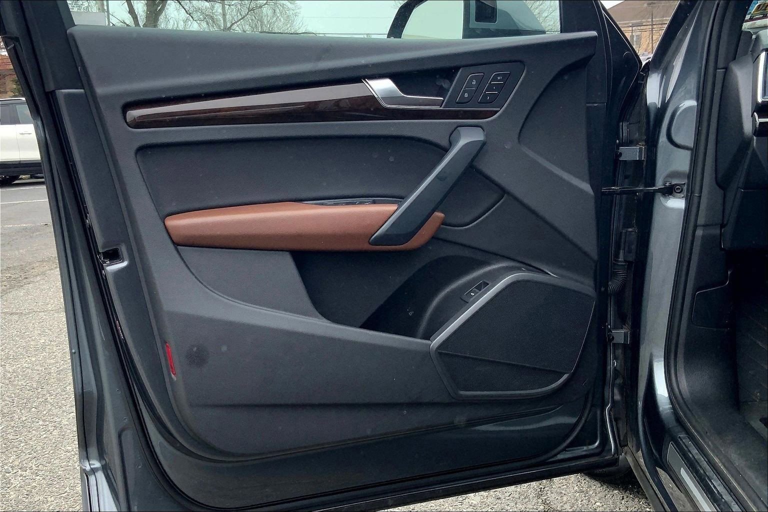 Used 2018 Audi Q5 2.0T Premium Plus w/ Premium Plus Package image 22