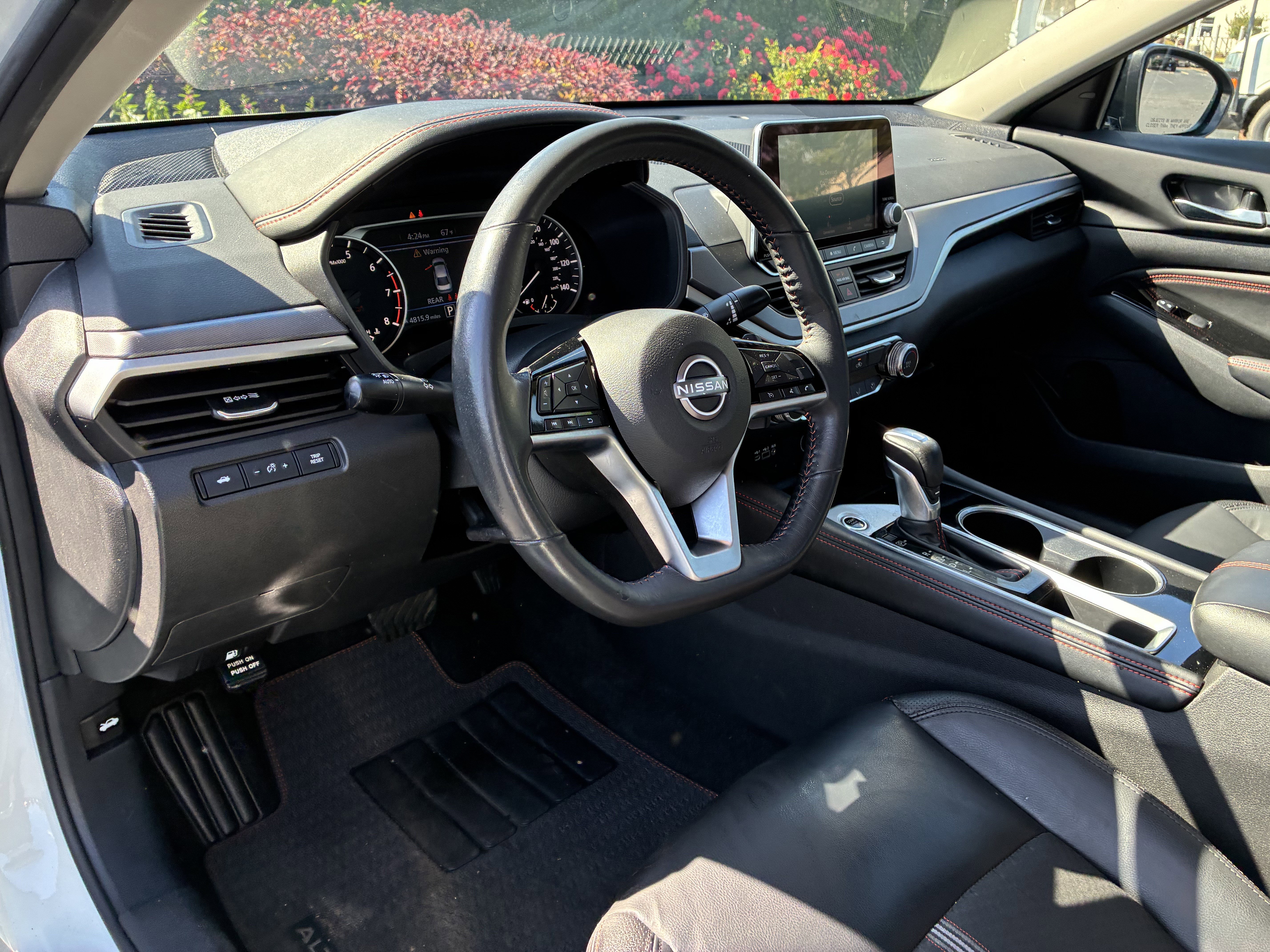 Used 2023 Nissan Altima 2.5 SR FWD image 21