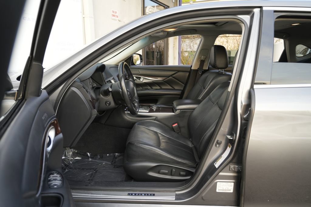 Used 2015 INFINITI Q70 L 3.7 RWD image 20