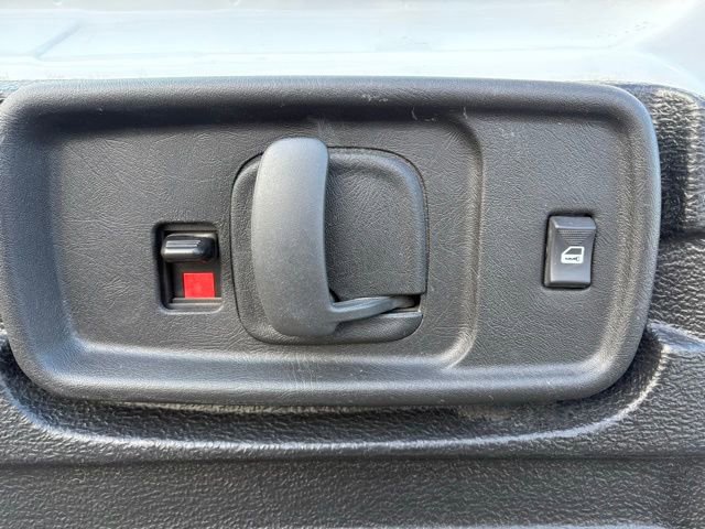 Used 2024 Chevrolet Express 2500 w/ Driver Convenience Package image 7