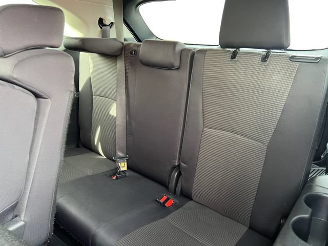 Certified 2025 Toyota Highlander LE FWD image 21