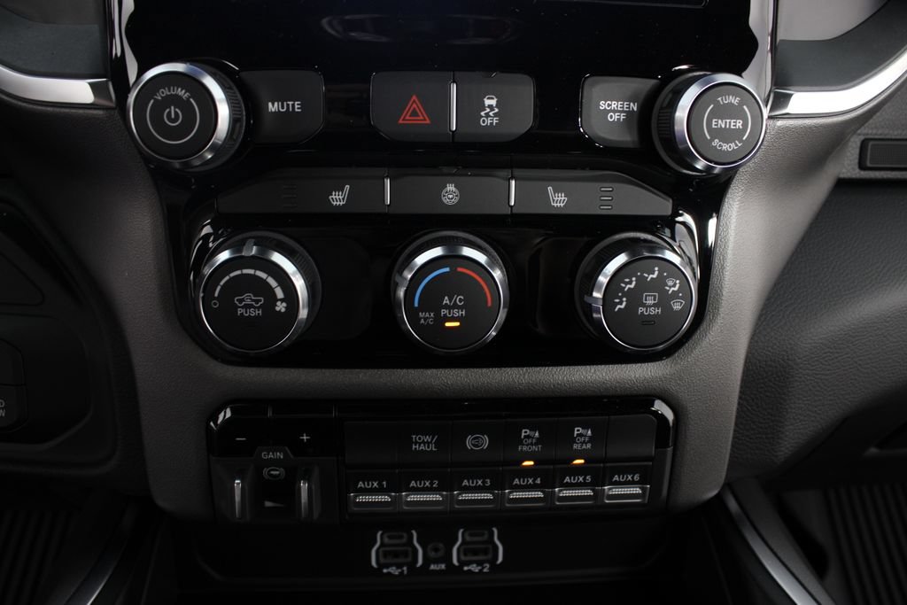 New 2026 RAM 2500 Big Horn AWD/4WD image 6