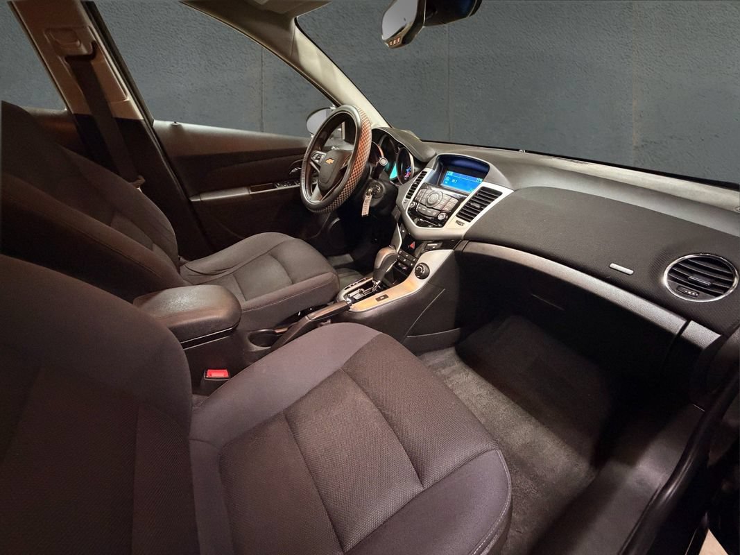 Used 2016 Chevrolet Cruze LT FWD image 20