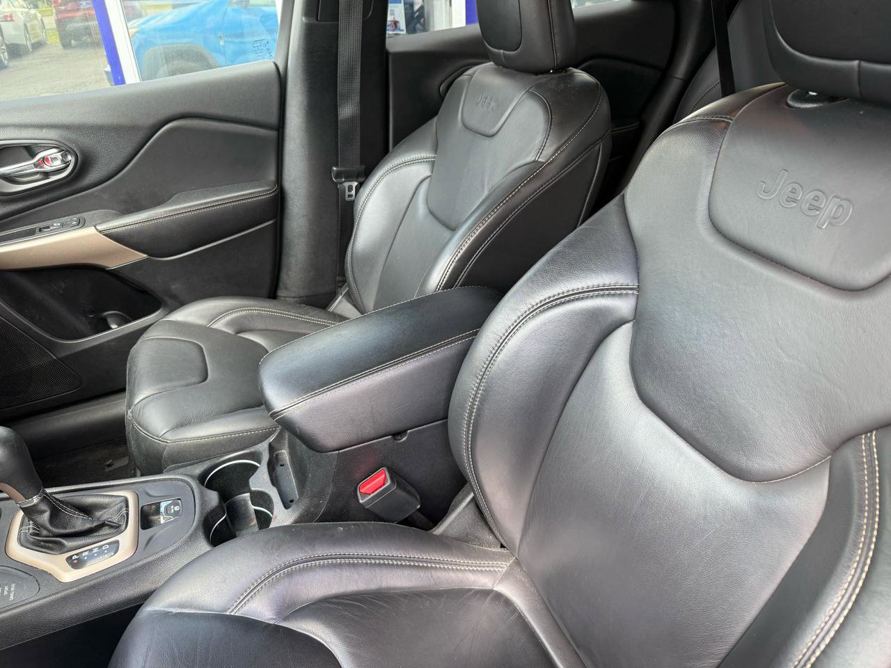 Used 2018 Jeep Cherokee Limited w/ High Altitude Package AWD/4WD image 12