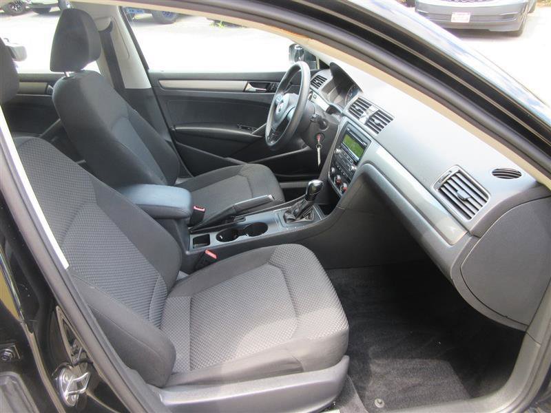 Used 2014 Volkswagen Passat 1.8T S image 19