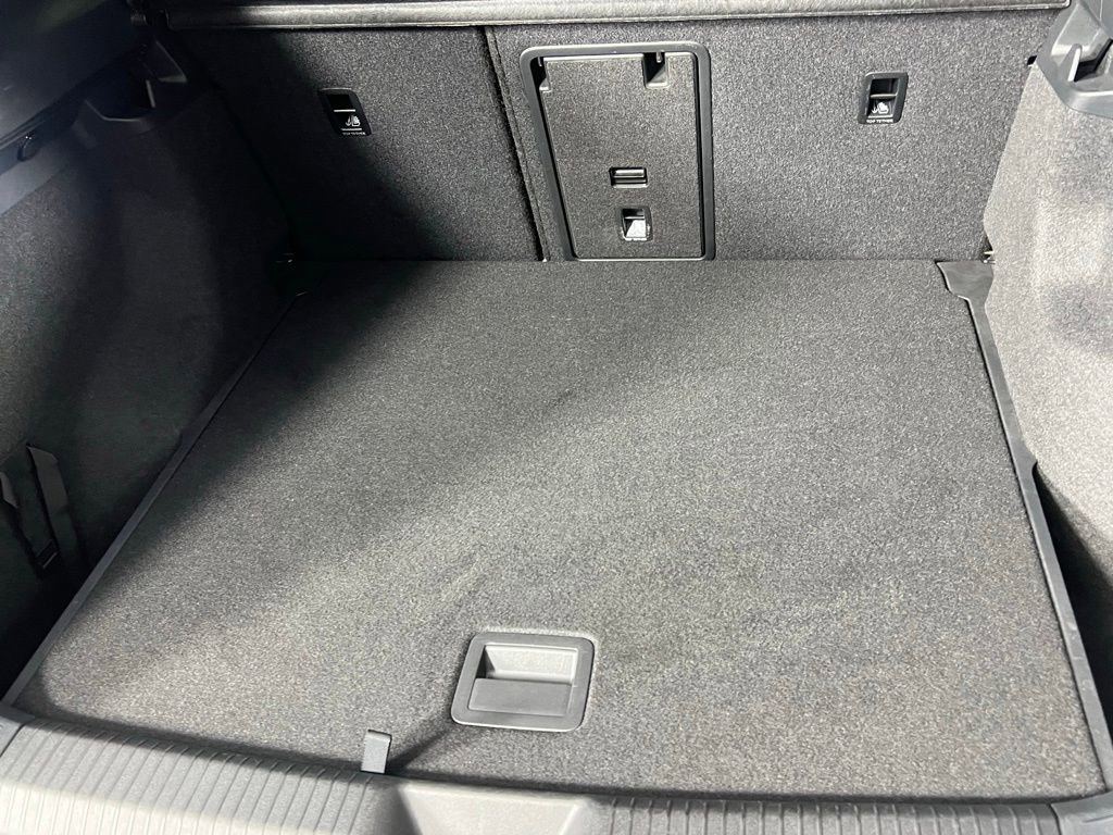 Used 2022 Volkswagen ID.4 Pro S w/ Gradient Package image 25