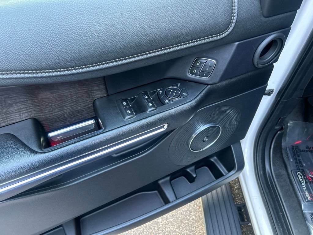 Used 2019 Ford Expedition Limited AWD/4WD image 16
