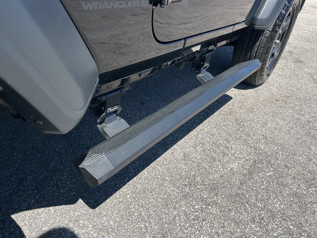 Certified 2025 Jeep Wrangler Sport AWD/4WD image 19