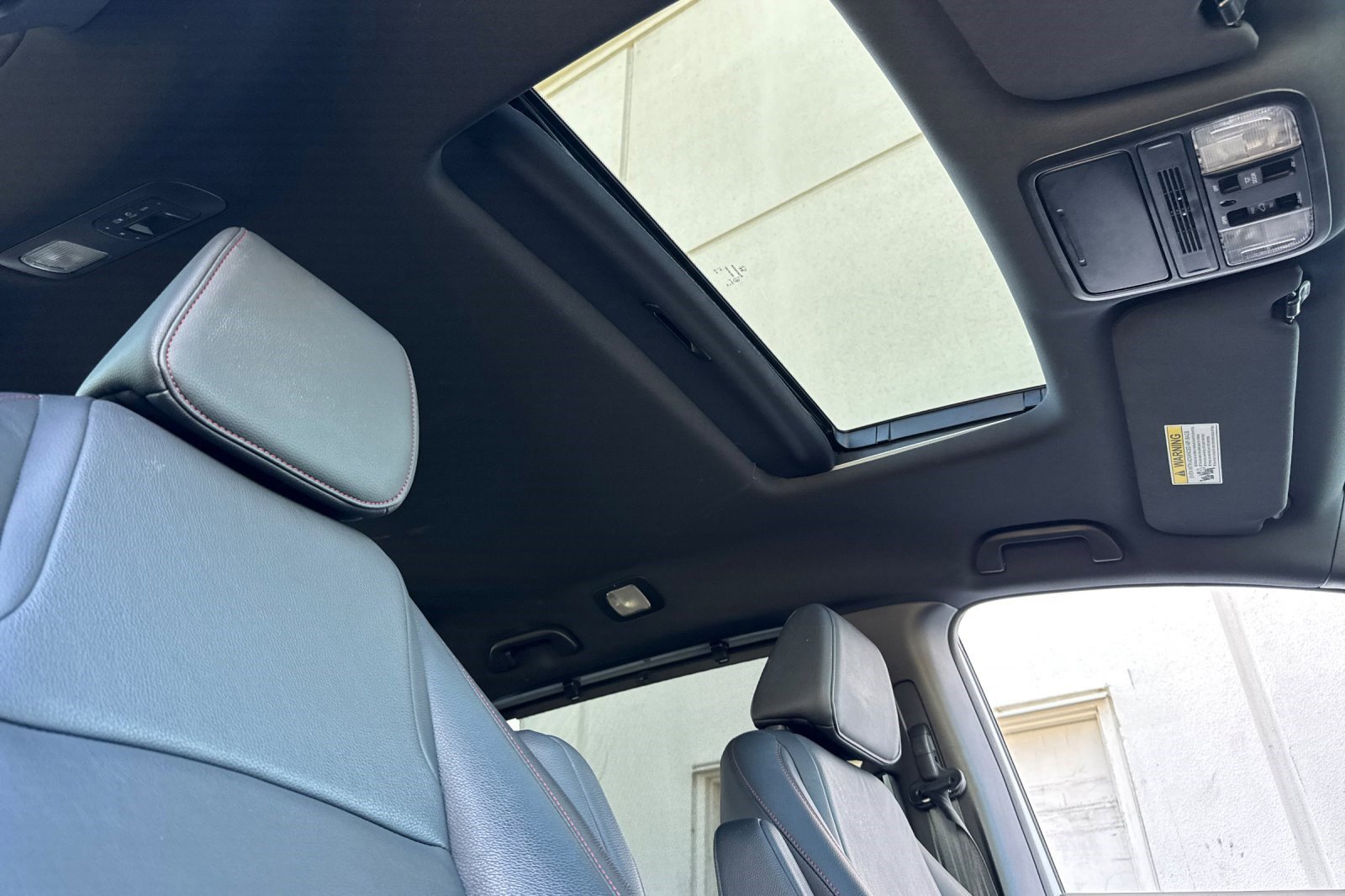 Used 2025 Honda Odyssey Sport-L image 15