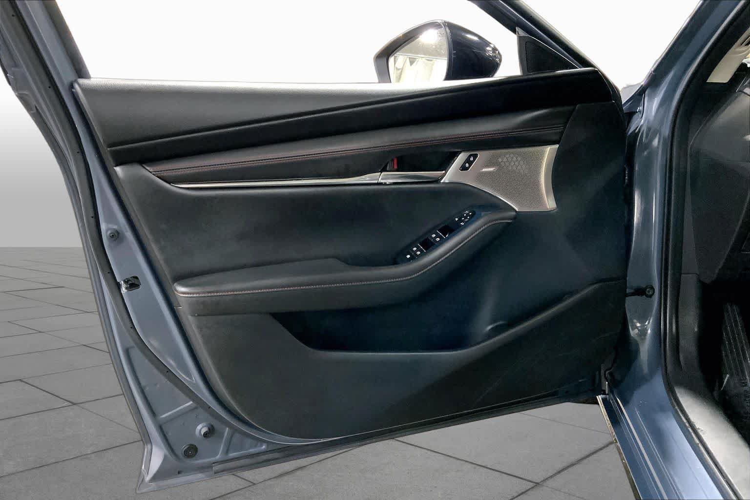 Used 2022 MAZDA MAZDA3 s FWD image 22