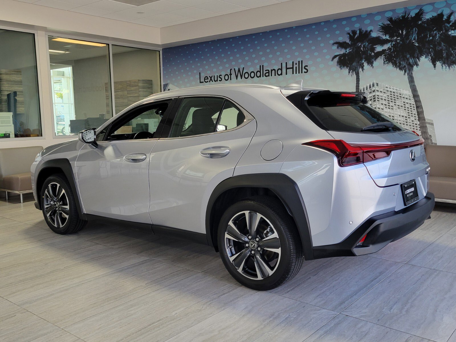 Certified 2024 Lexus UX 250h FWD image 4