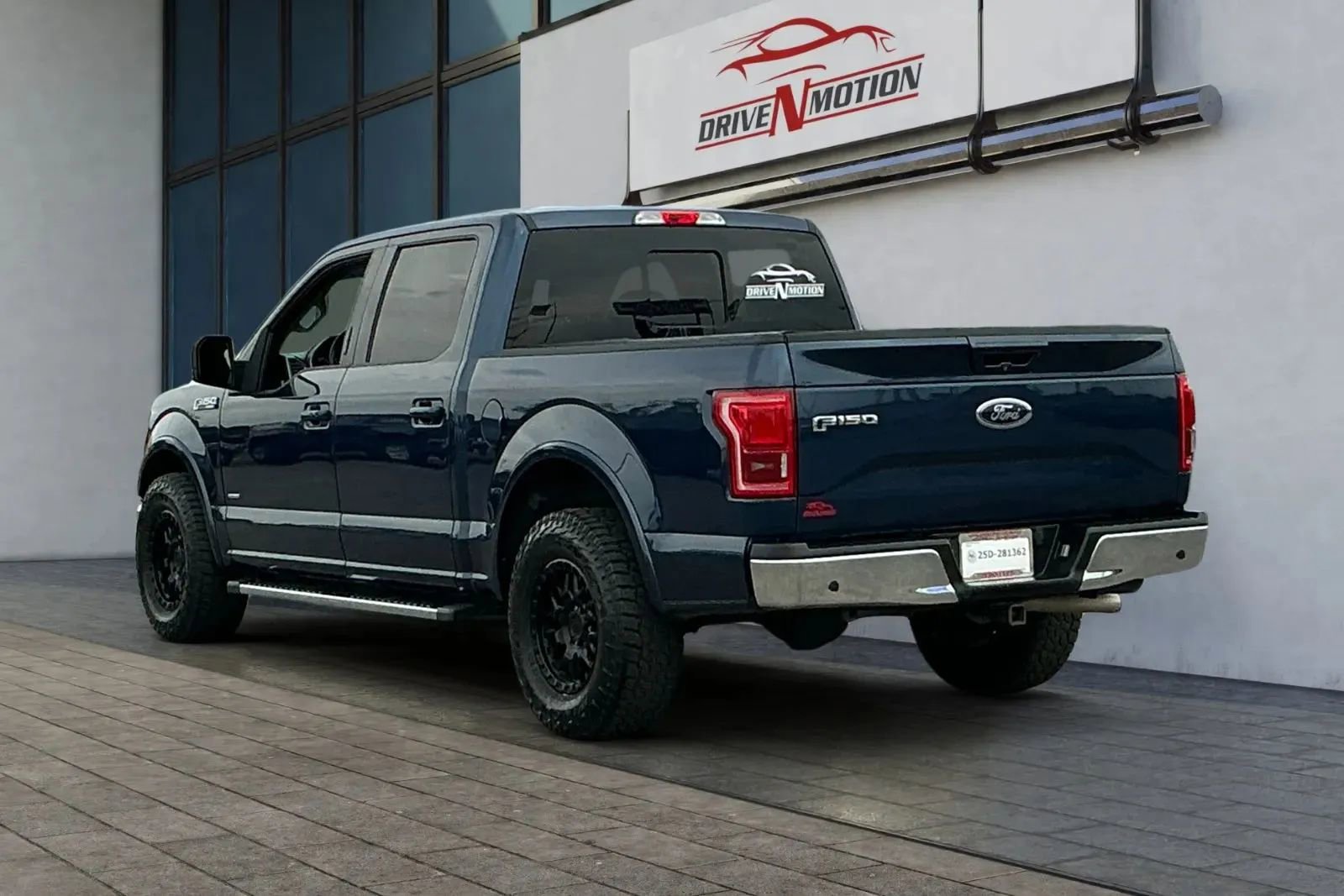 Used 2016 Ford F150 Lariat w/ Equipment Group 501A Mid image 5
