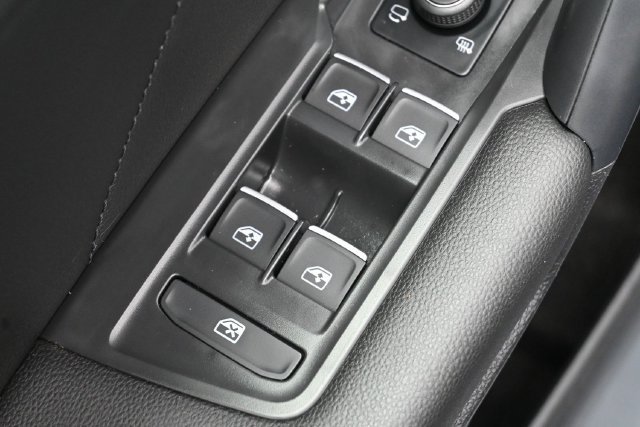 Used 2021 Volkswagen Tiguan SEL Premium R-Line AWD/4WD image 13
