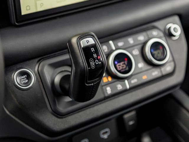 Used 2021 Land Rover Defender 110 X-Dynamic HSE image 19