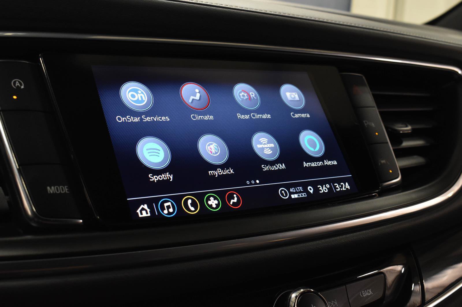 Used 2024 Buick Enclave Essence w/ Sport Touring Edition image 17