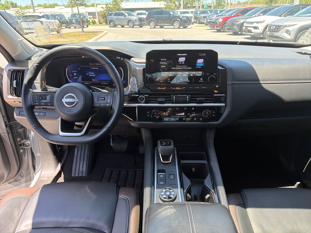 Certified 2024 Nissan Pathfinder Platinum AWD/4WD image 27