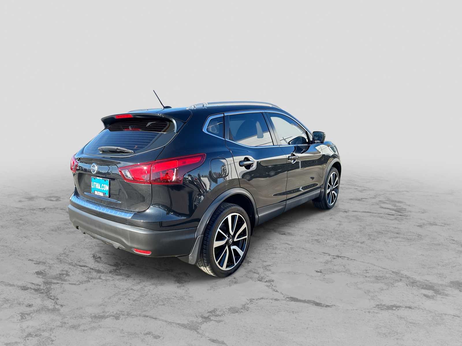 Used 2017 Nissan Rogue Sport SL w/ SL Premium Package image 8