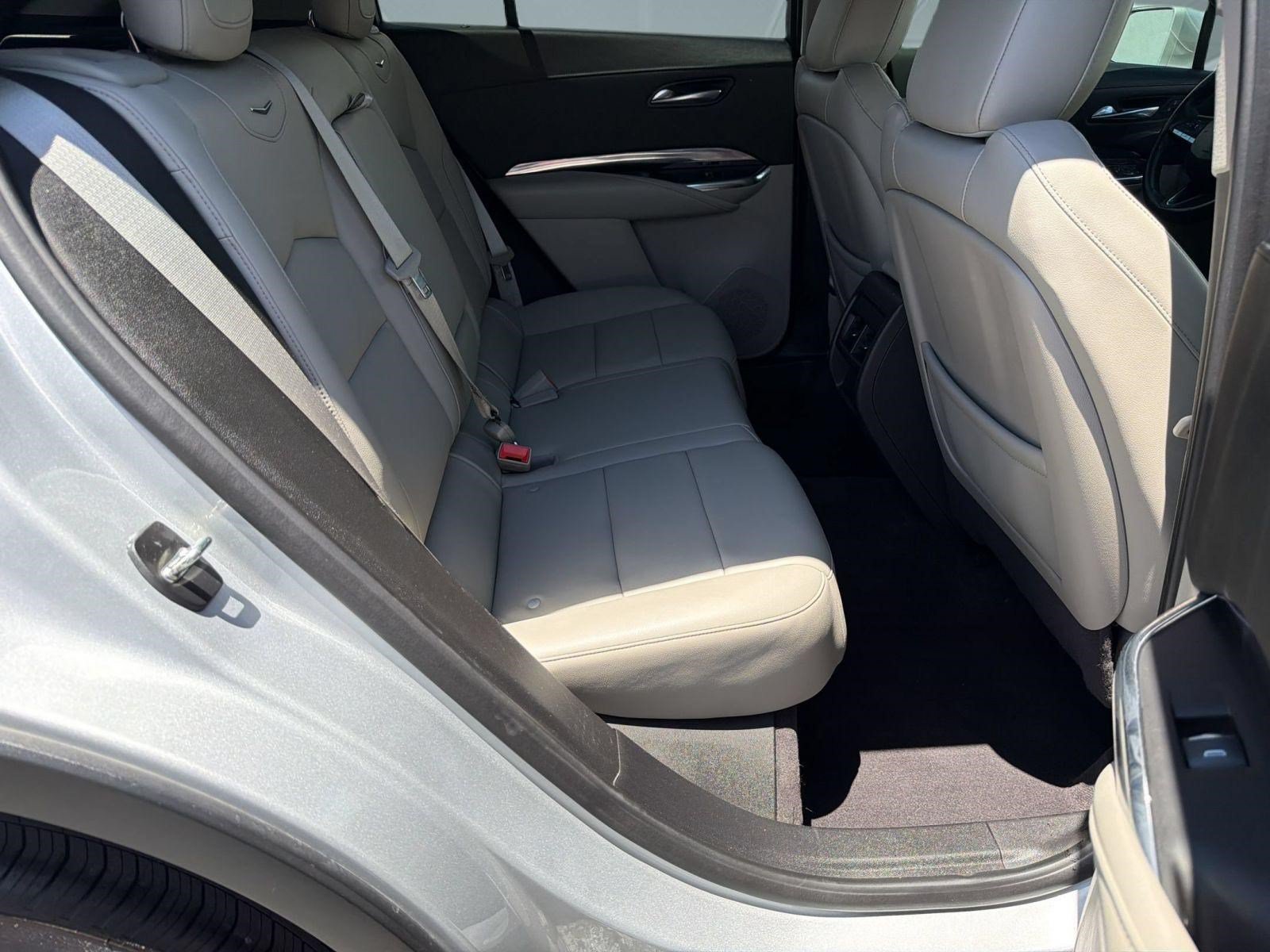 Used 2020 Cadillac XT4 Luxury FWD image 28