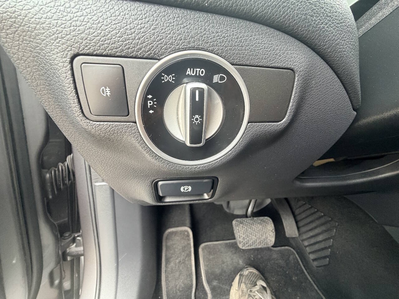 Used 2015 Mercedes-Benz GLA 250 4MATIC image 14