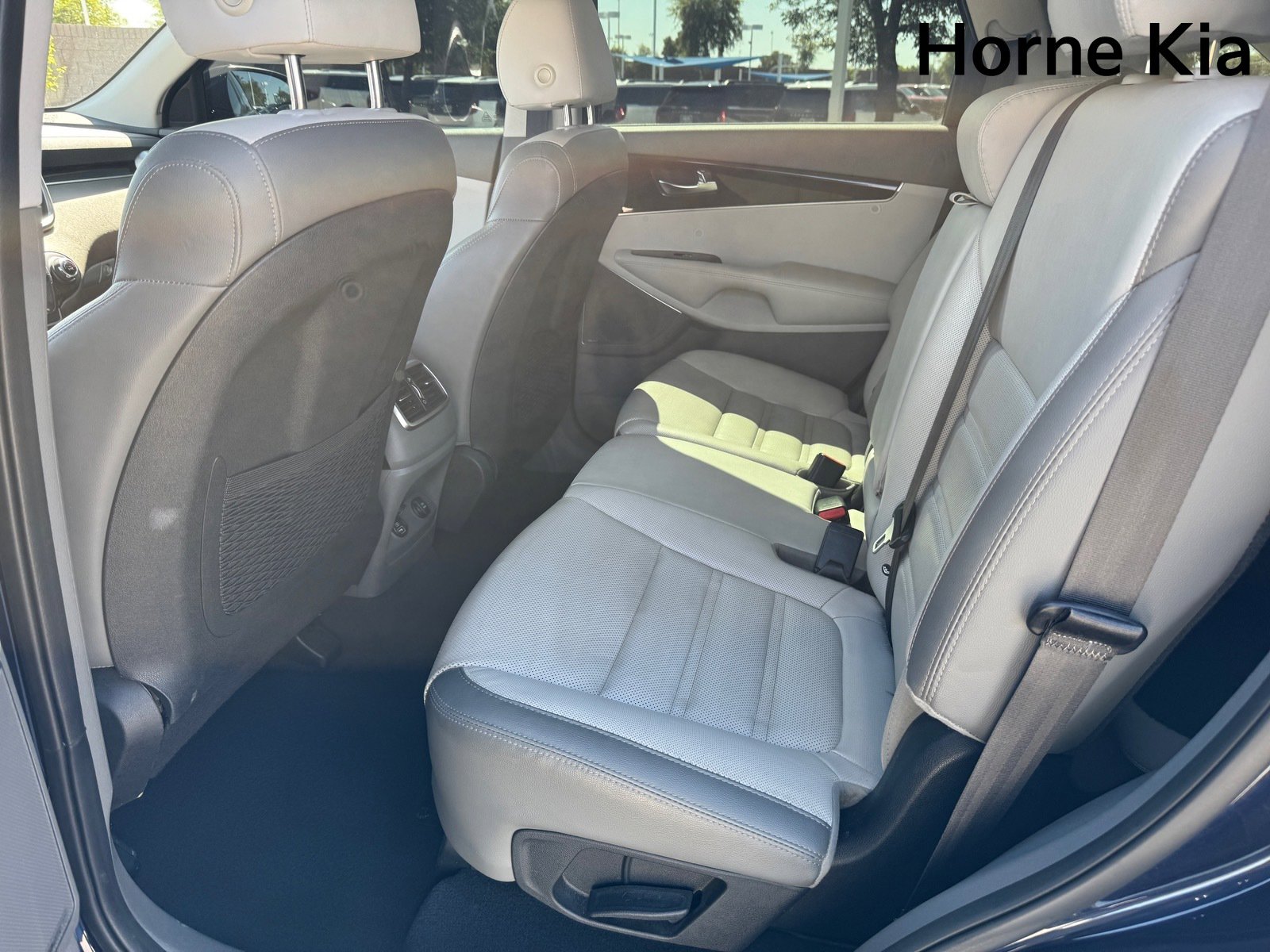 Used 2020 Kia Sorento SX image 13