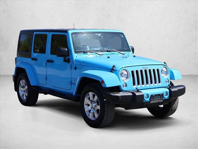 Used 2017 Jeep Wrangler Unlimited Sahara w/ Connectivity Group AWD/4WD image 3