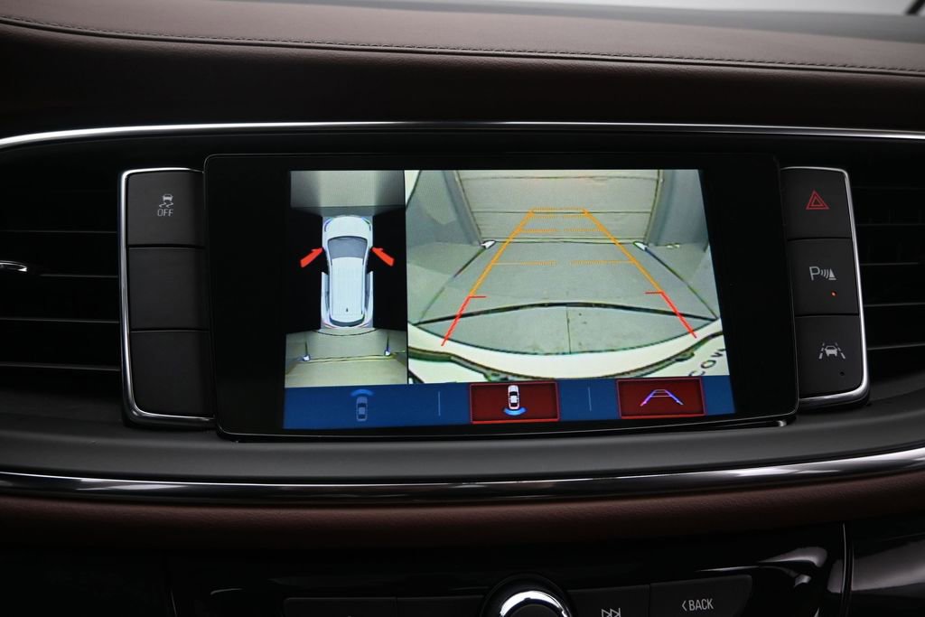 Used 2018 Buick Enclave Avenir FWD image 34