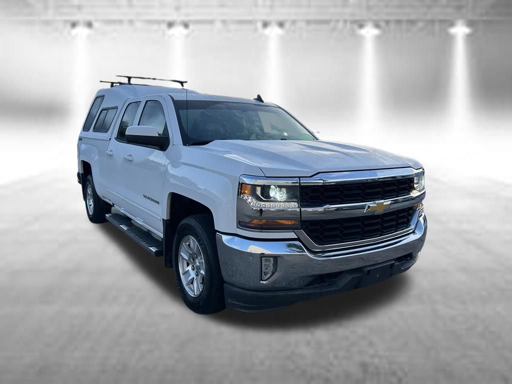 Used 2017 Chevrolet Silverado 1500 LT w/ All Star Edition AWD/4WD image 2