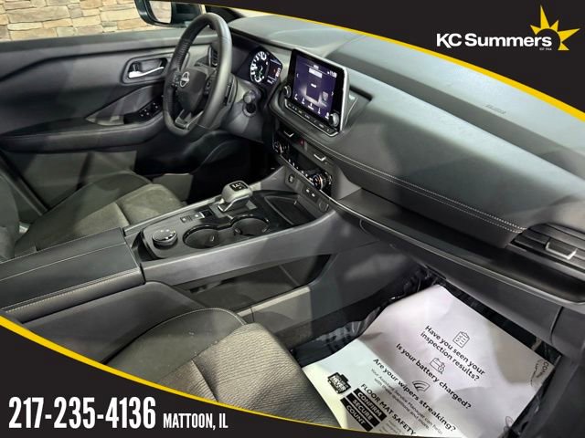 Used 2025 Nissan Rogue SV image 30