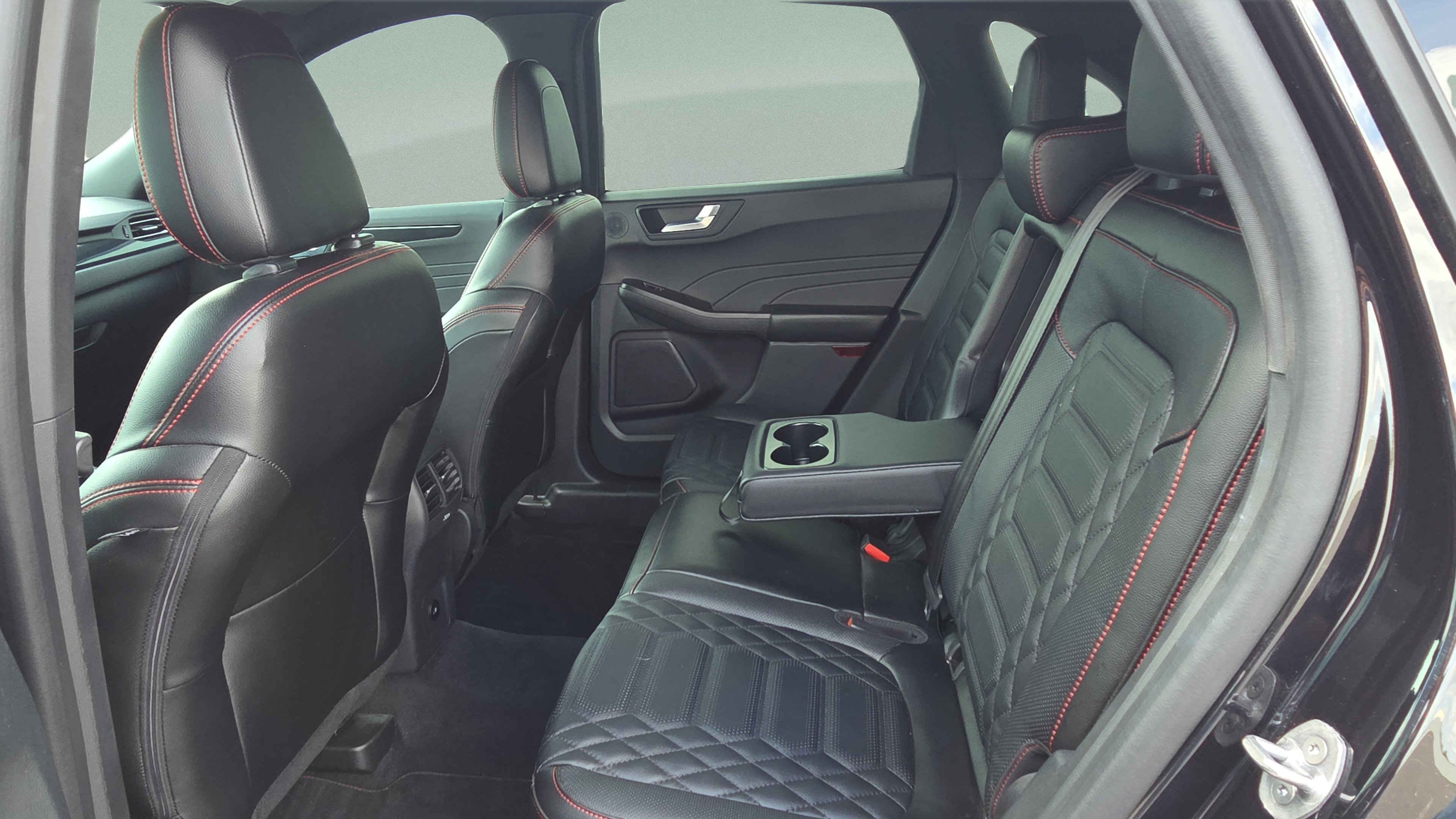 Used 2023 Ford Escape ST-Line Elite w/ Premium Technology Package AWD/4WD image 13
