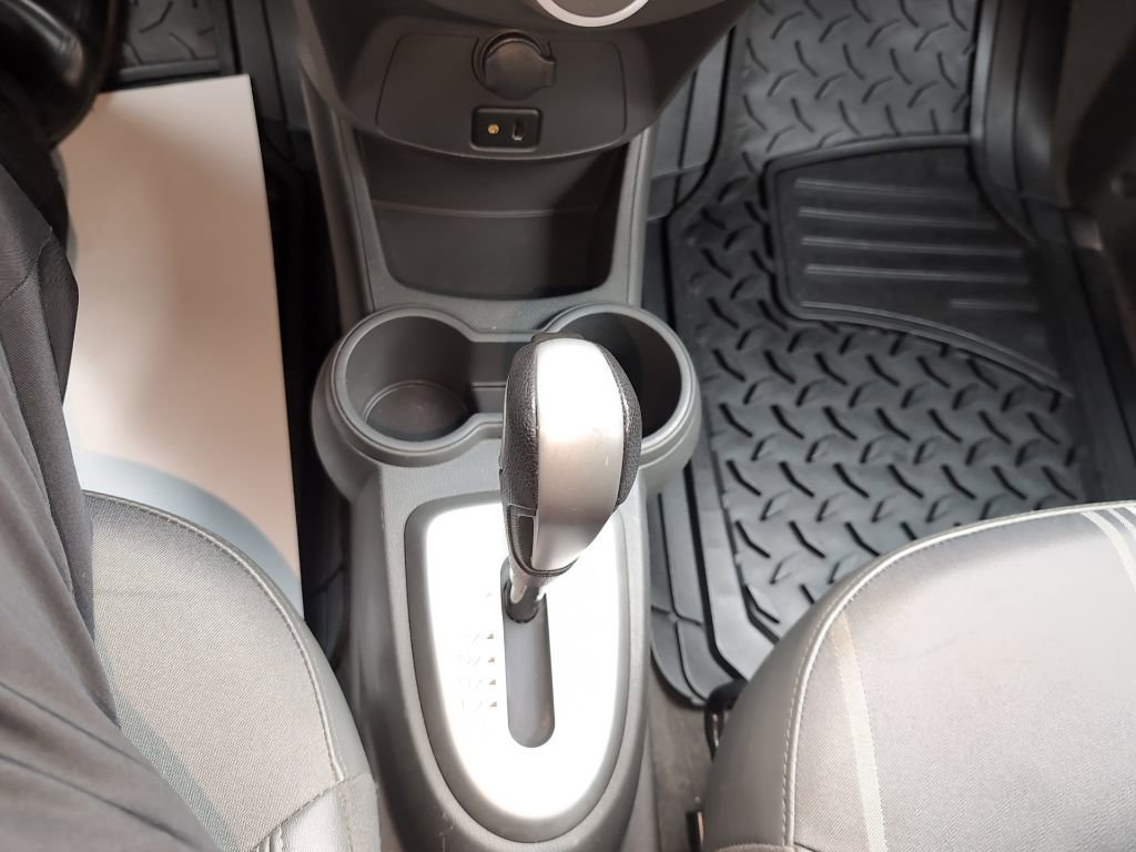 Used 2014 Chevrolet Spark LT image 18