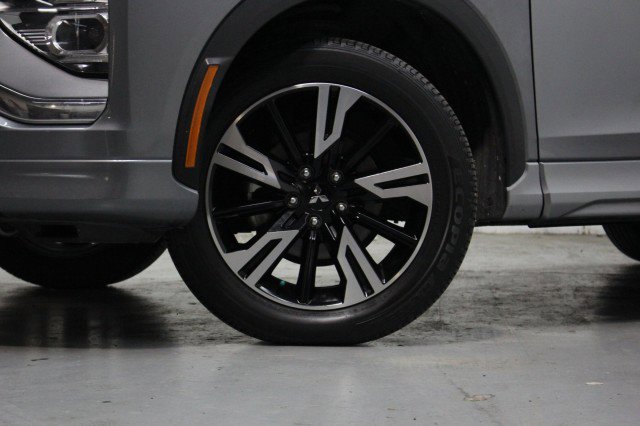 Used 2023 Mitsubishi Eclipse Cross SEL image 3