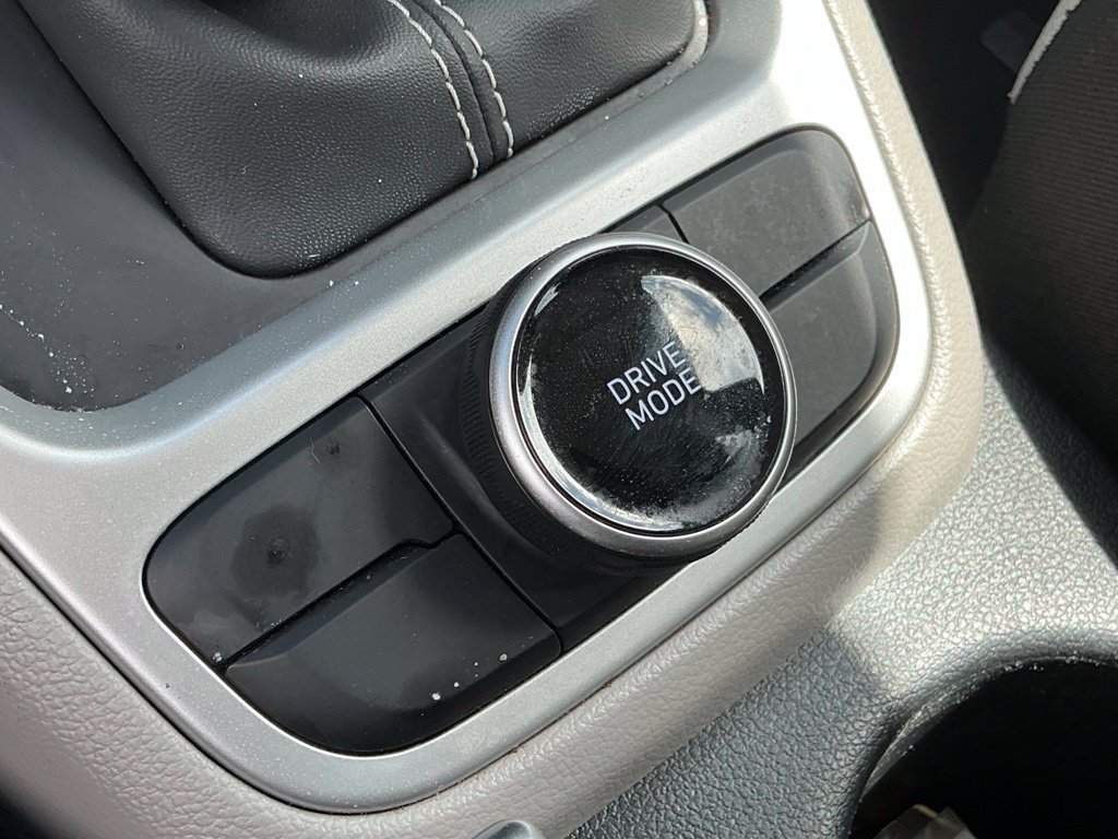 Used 2025 Hyundai Venue SEL FWD image 38