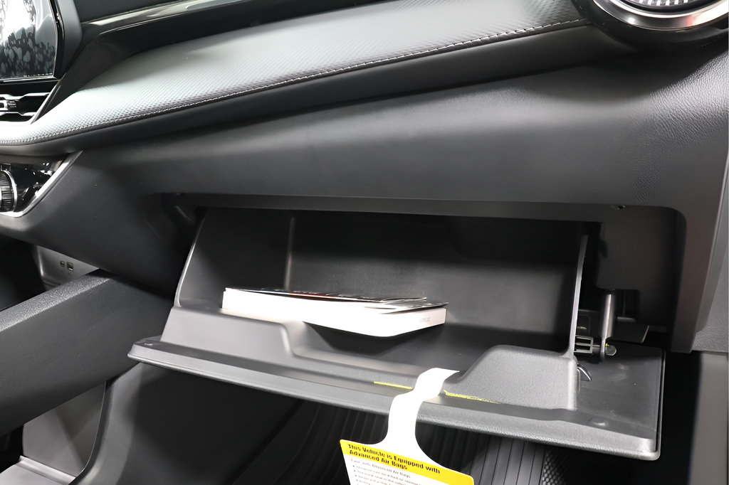 New 2027 Chevrolet Equinox LT w/ Convenience Package II FWD image 35