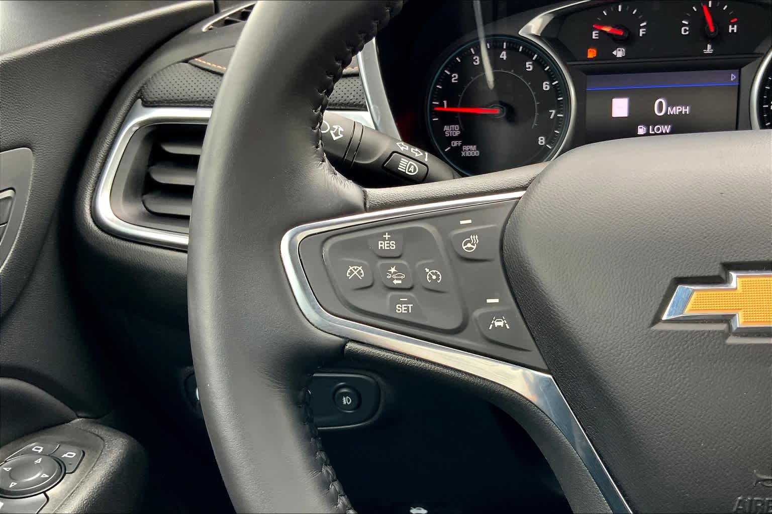 Used 2021 Chevrolet Equinox Premier FWD image 24
