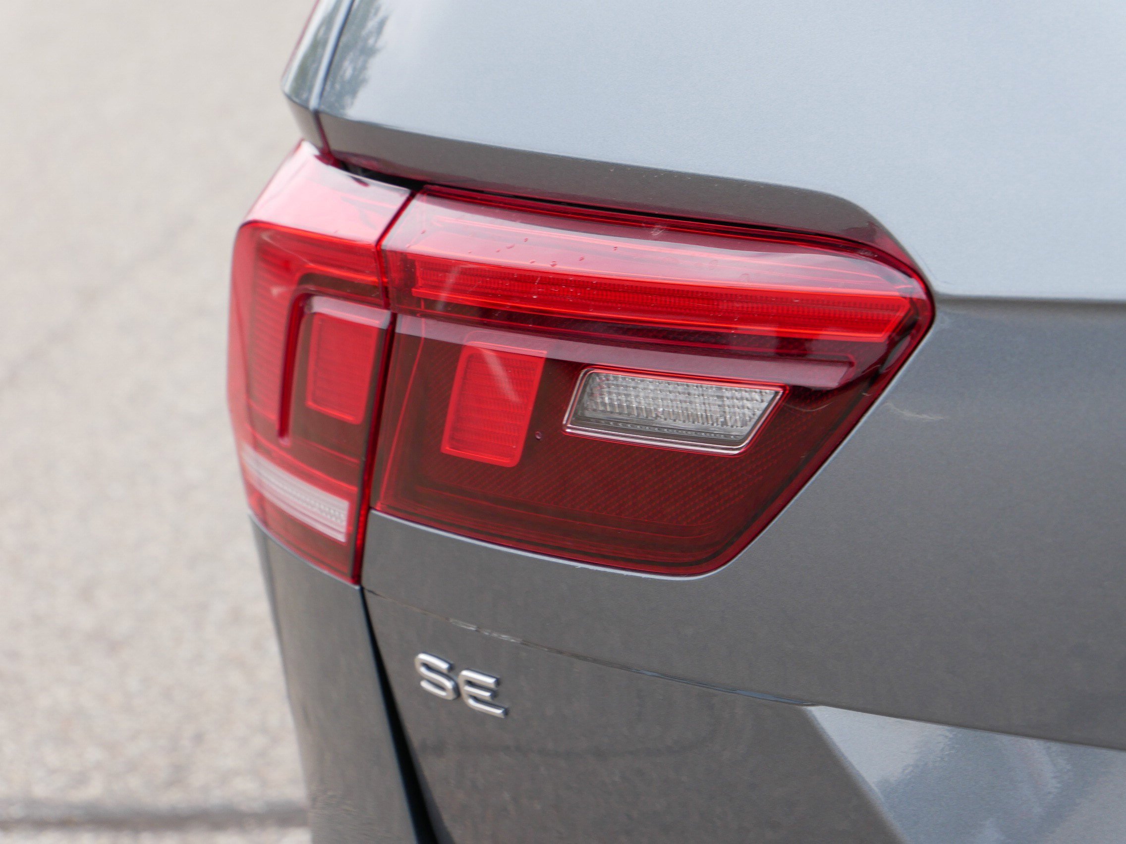 Certified 2022 Volkswagen Tiguan SE image 18