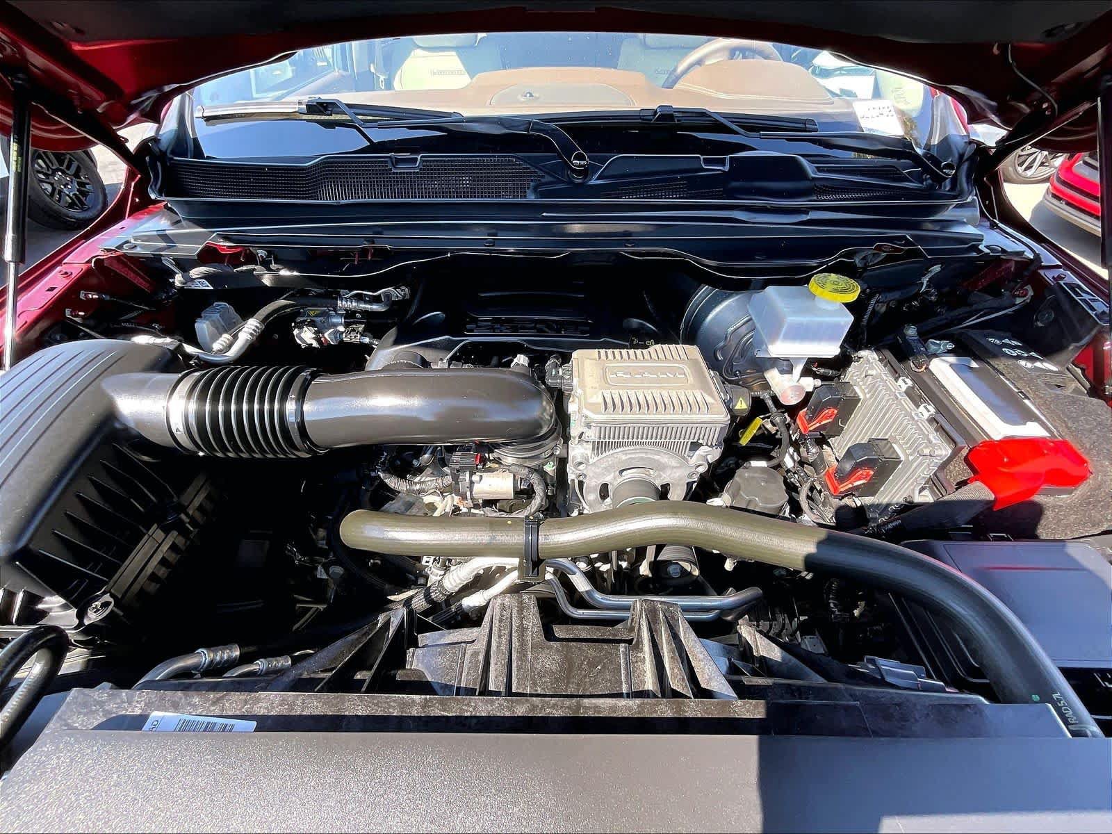 Used 2021 RAM 1500 Laramie AWD/4WD image 12