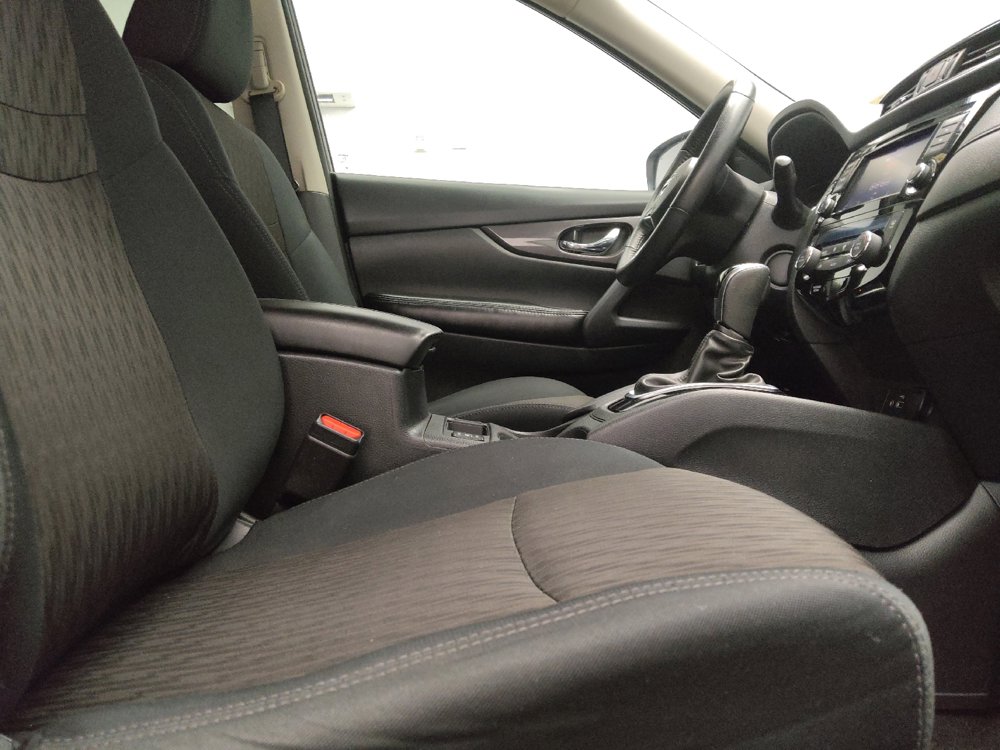 Used 2019 Nissan Rogue SV FWD image 21