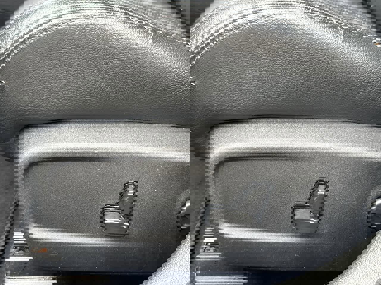 Used 2022 Dodge Charger GT w/ Blacktop Package image 19