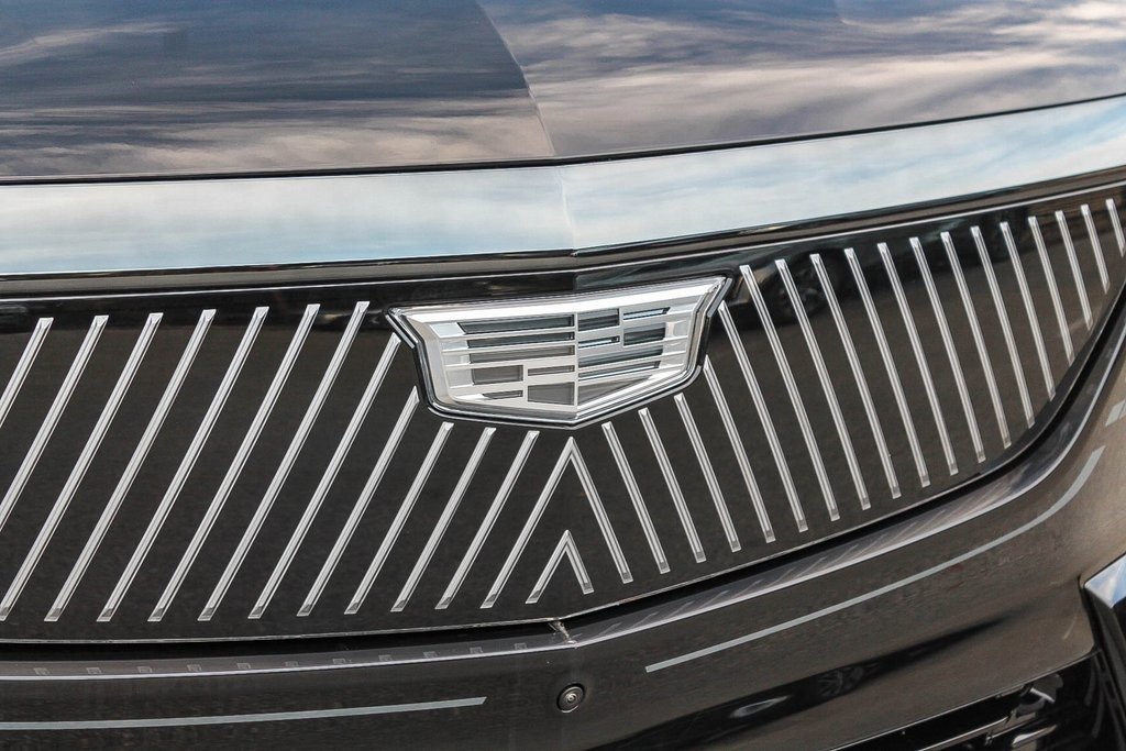 Used 2025 Cadillac Escalade IQ Sport 2 image 9