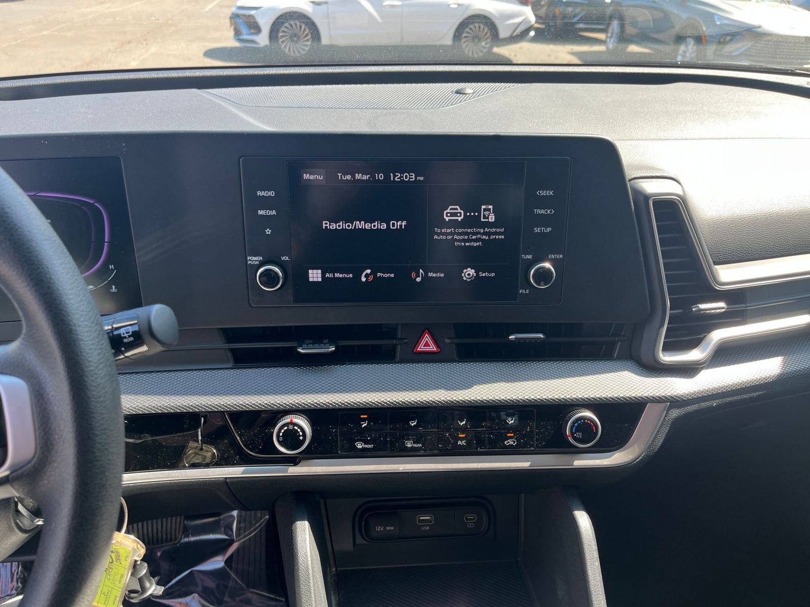 Used 2025 Kia Sportage LX image 17