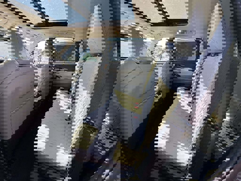 Used 2026 INFINITI QX60 Luxe w/ Family Package image 13