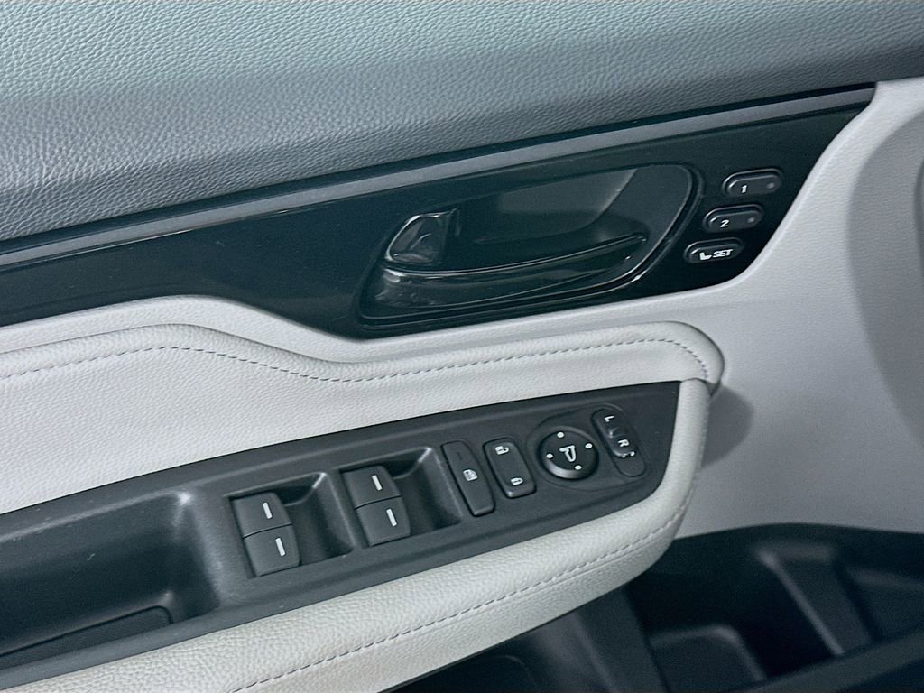 Used 2023 Honda Odyssey Touring image 24