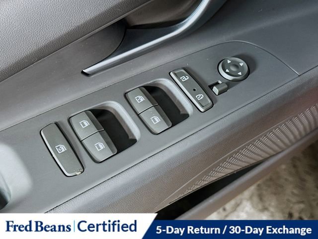 Used 2023 Hyundai Elantra Blue image 19